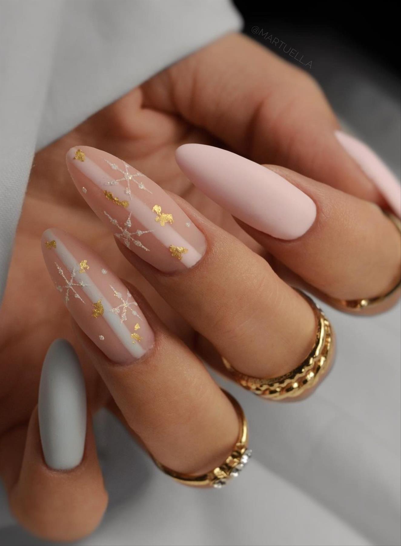 Pretty short Winter nails inspiration you'll love