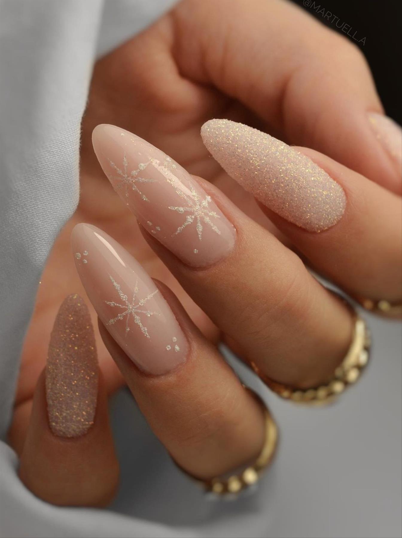 Pretty short Winter nails inspiration you'll love