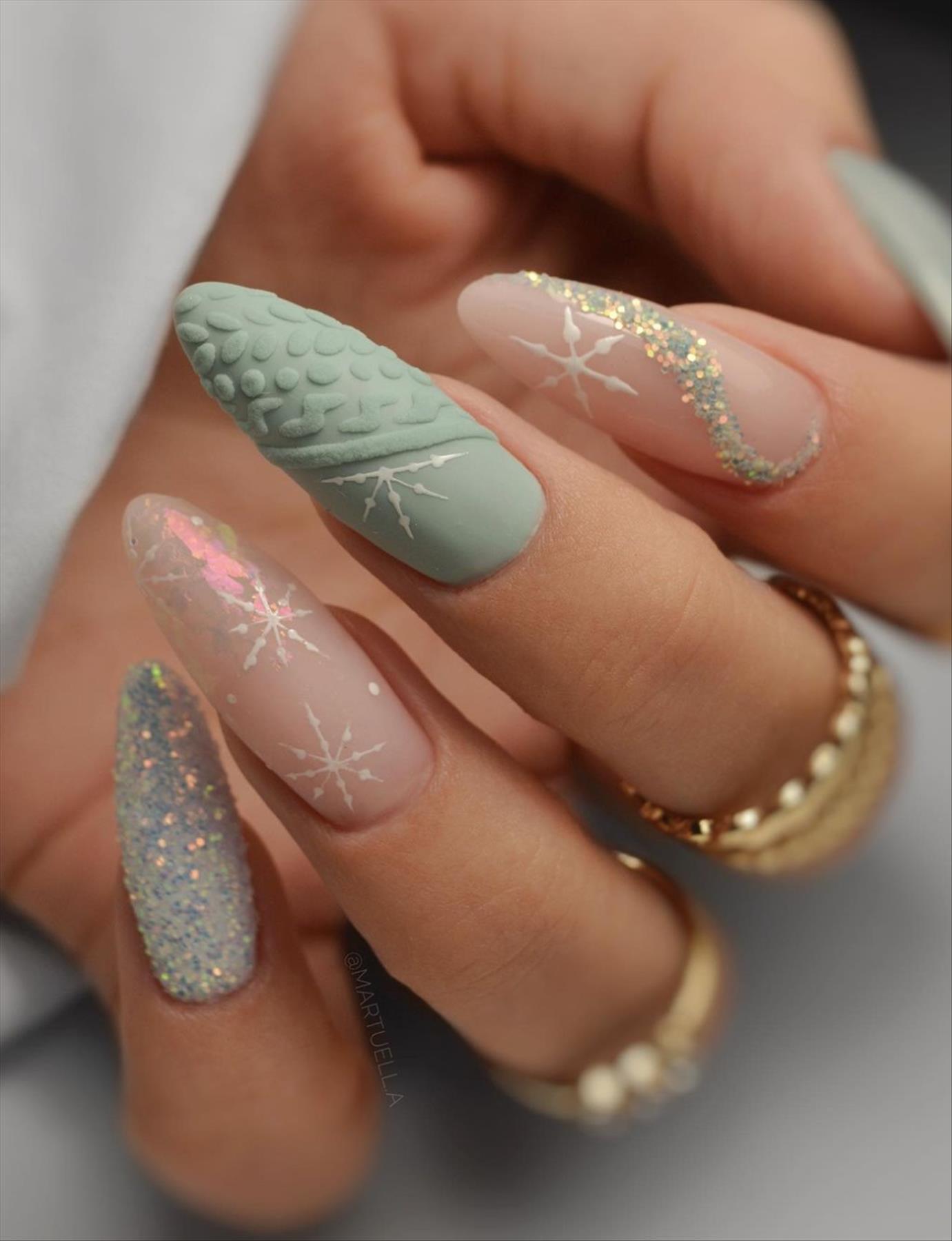 Pretty short Winter nails inspiration you'll love