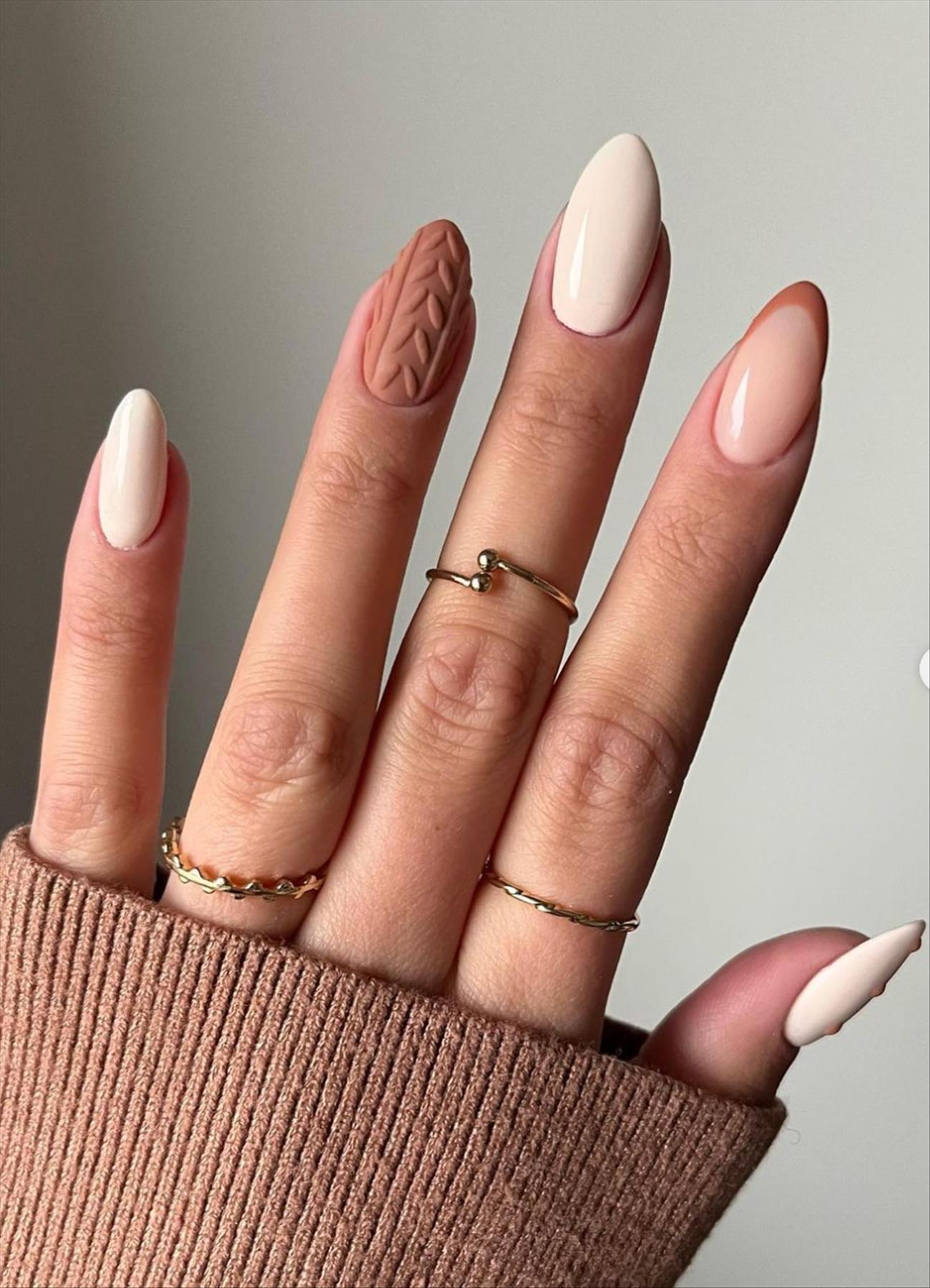 Pretty short Winter nails inspiration you'll love