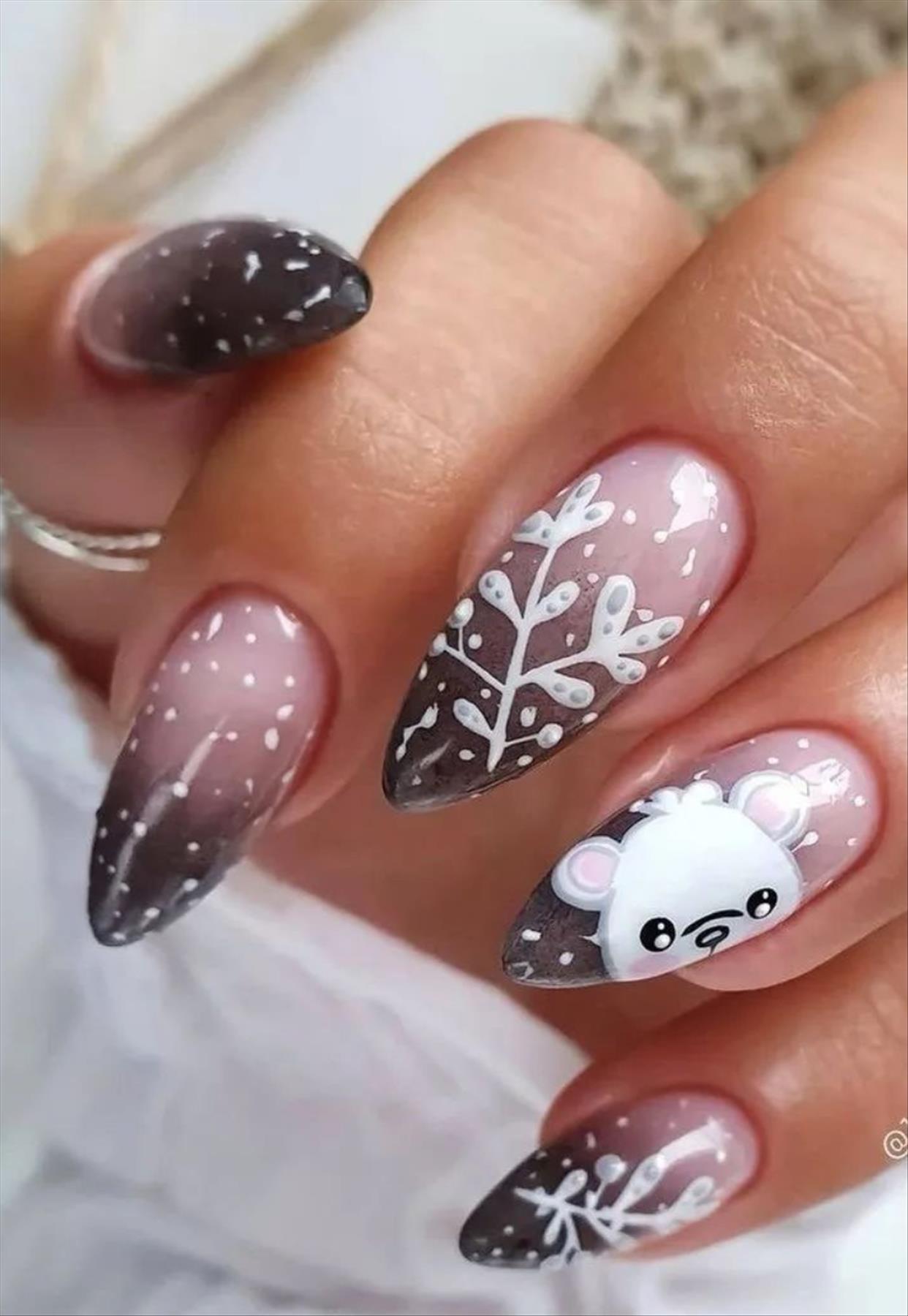 Pretty short Winter nails inspiration you'll love