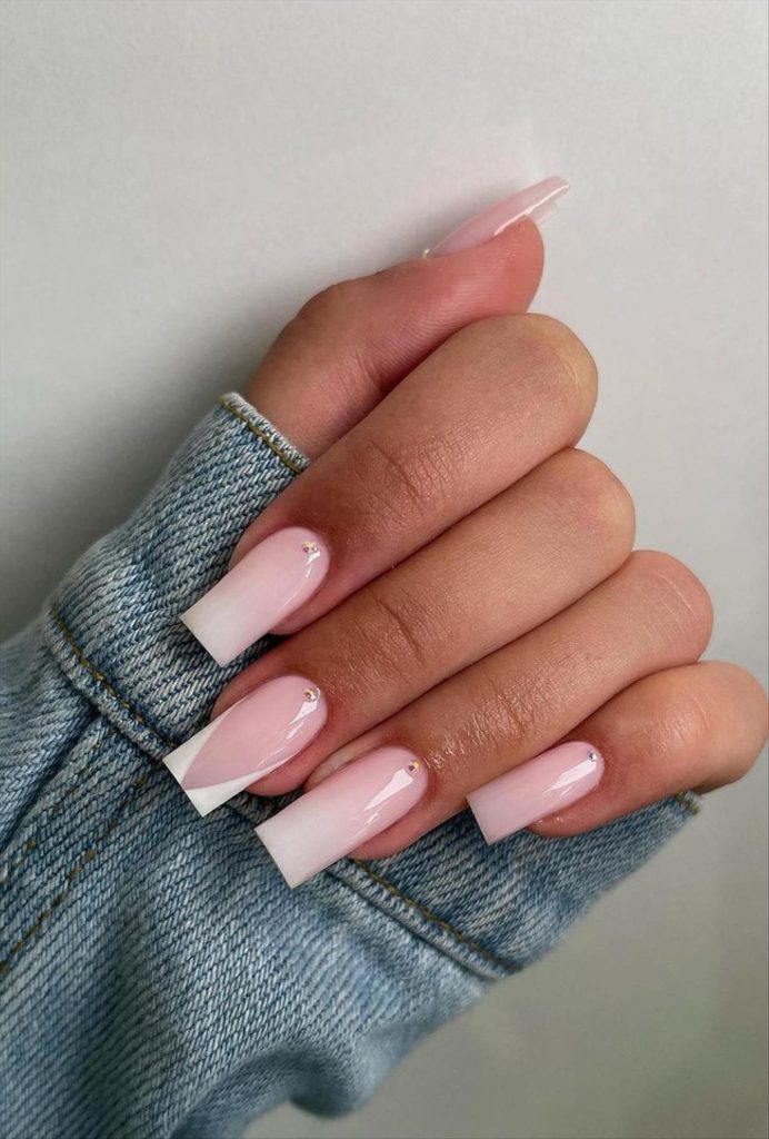 Natural short Fall nail art and nail colors for 2023