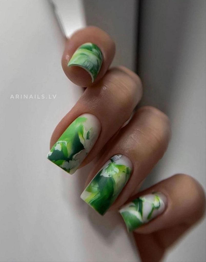 Natural short Fall nail art and nail colors for 2023