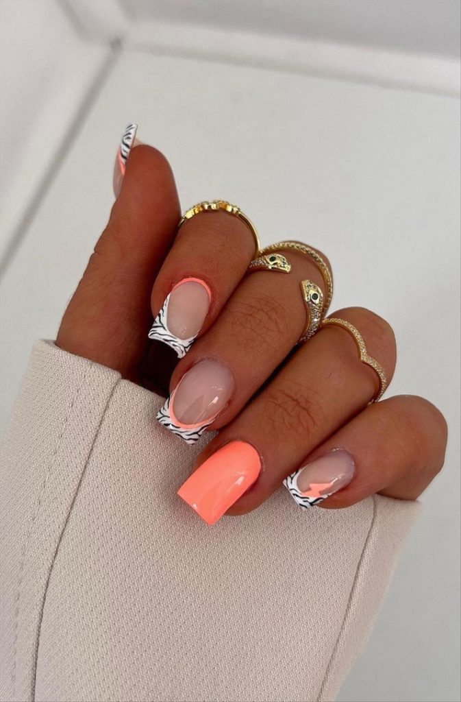 Natural short Fall nail art and nail colors for 2023