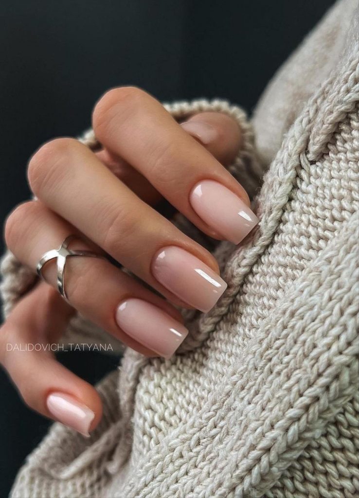 Natural short Fall nail art and nail colors for 2023