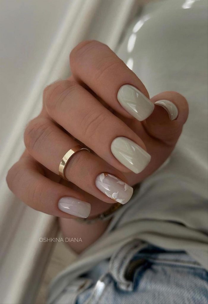 Natural short Fall nail art and nail colors for 2023