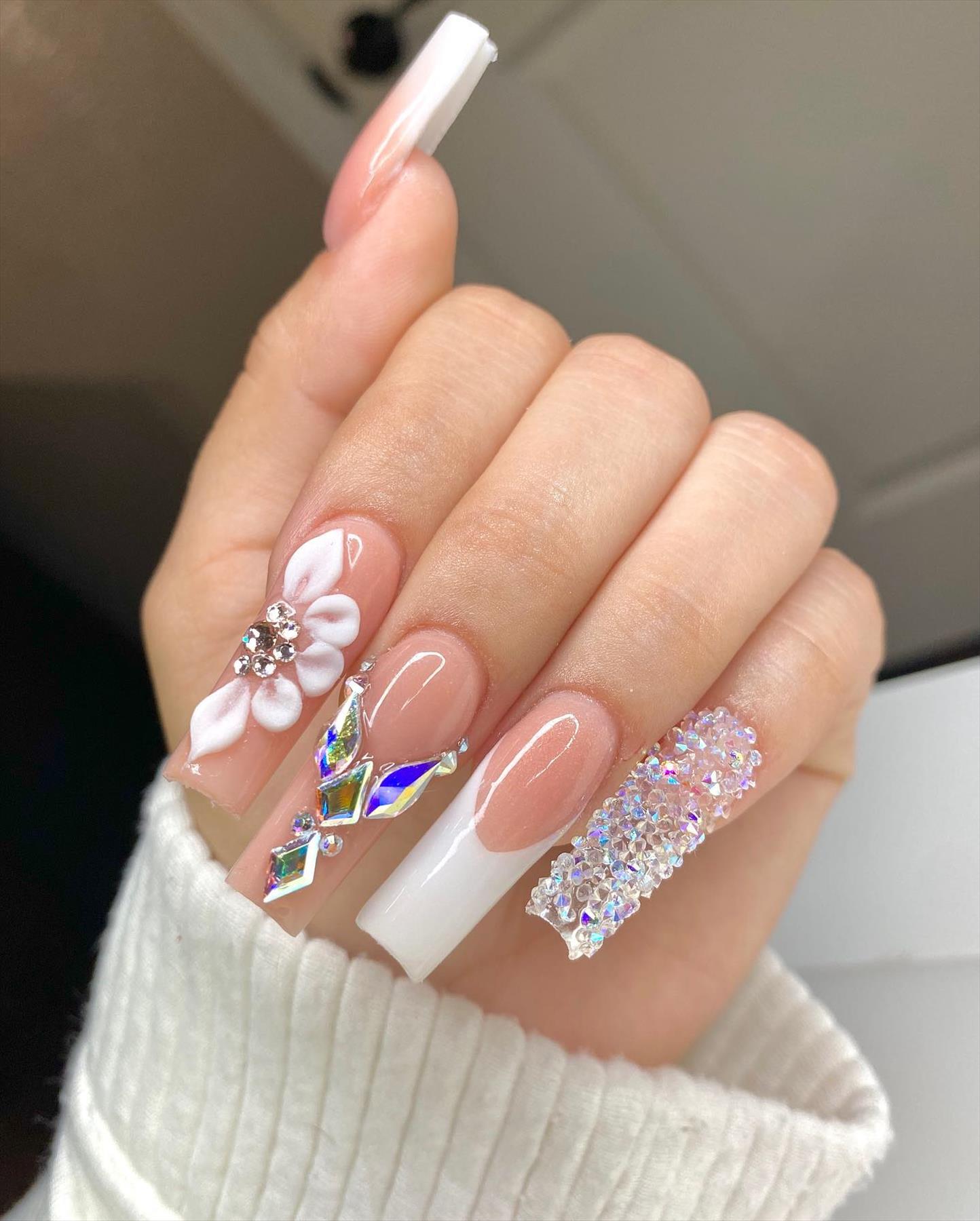 Beautiful Fall acrylic coffin nail designs in 2023