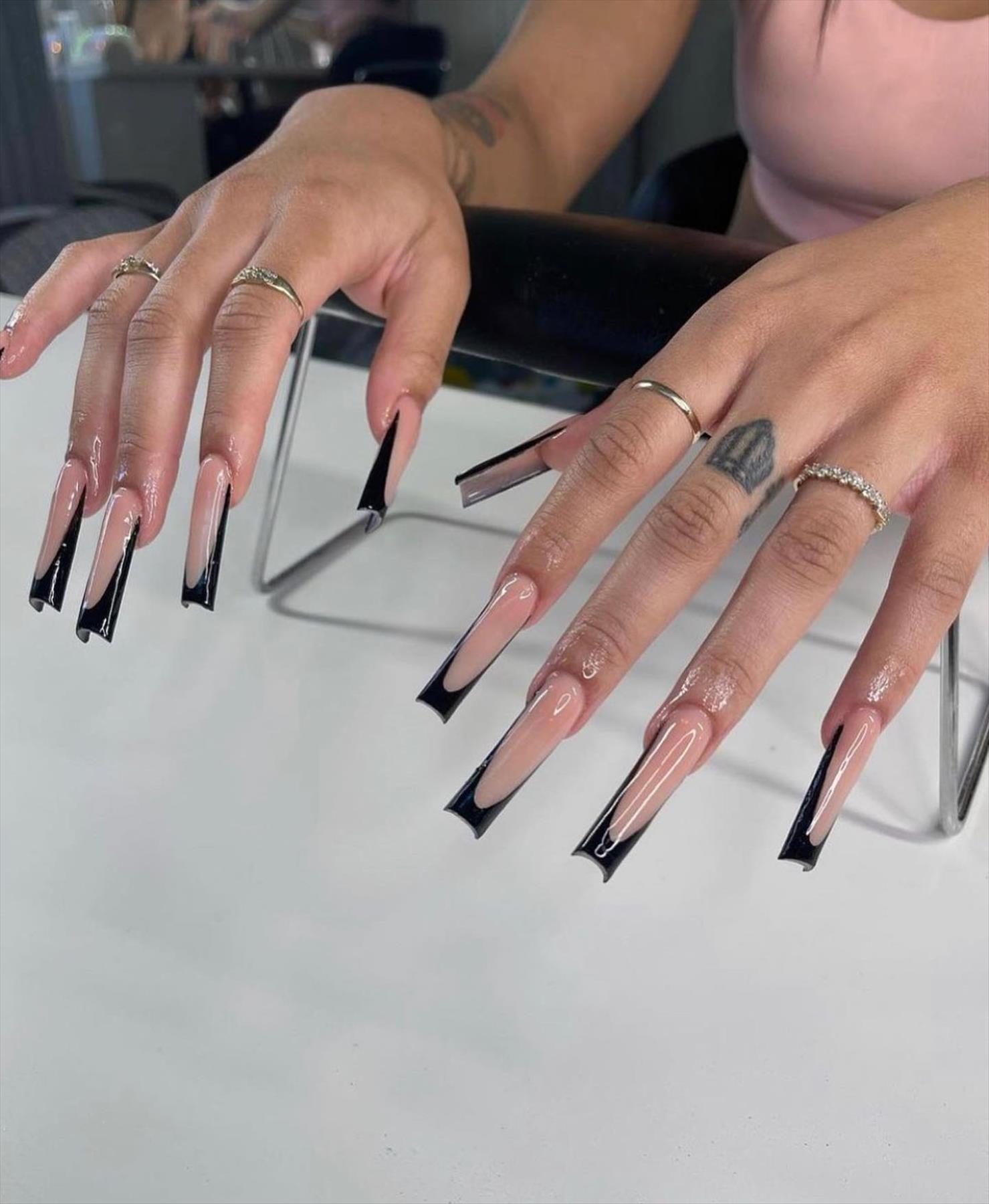 Beautiful Fall acrylic coffin nail designs in 2023