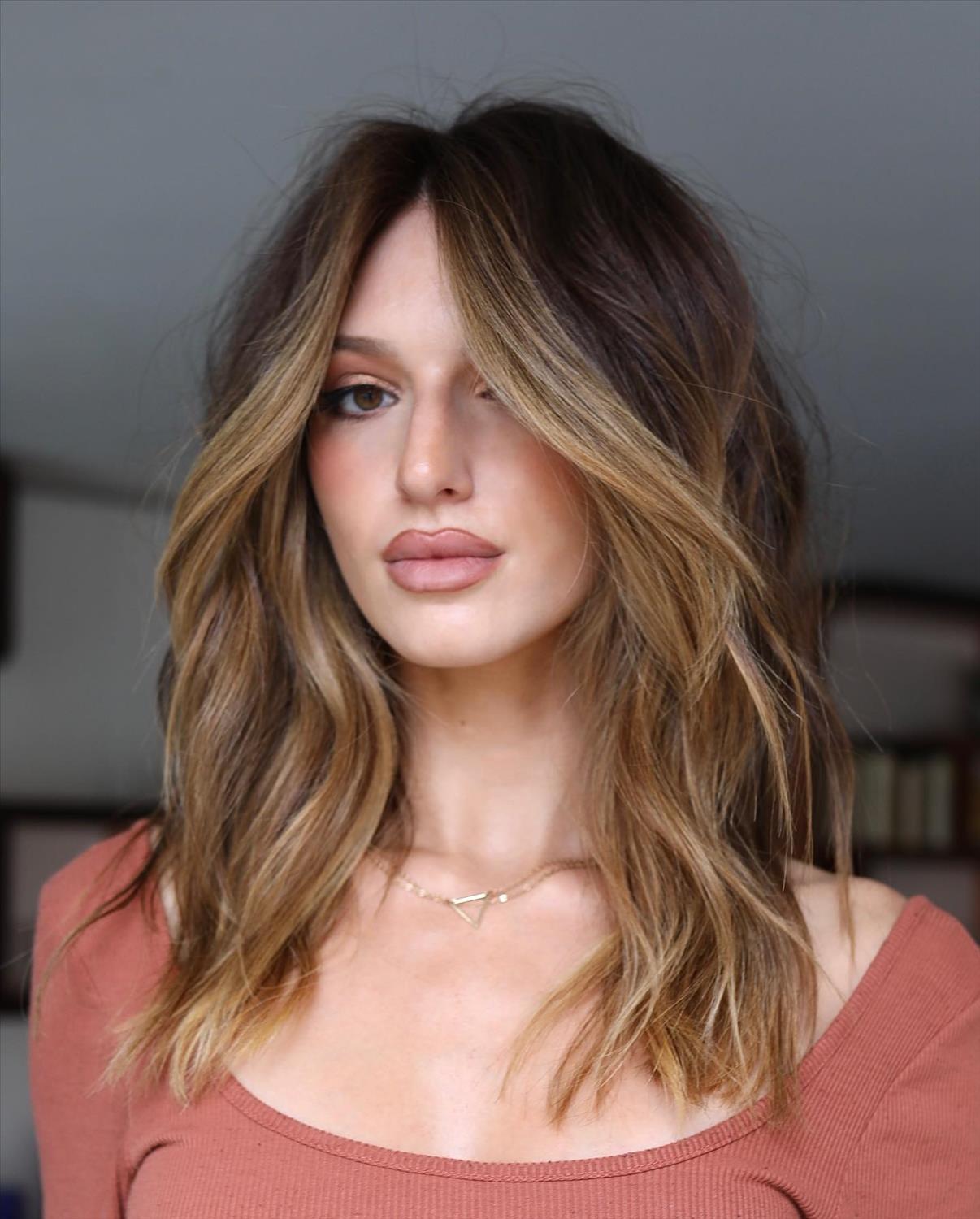 65 Trendy Shoulder Length Haircuts For Women 2023 Fashionsum 