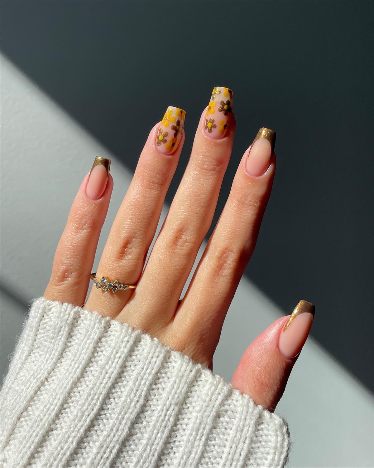 Best October Nails and Fall Nails Inspo to Try Now