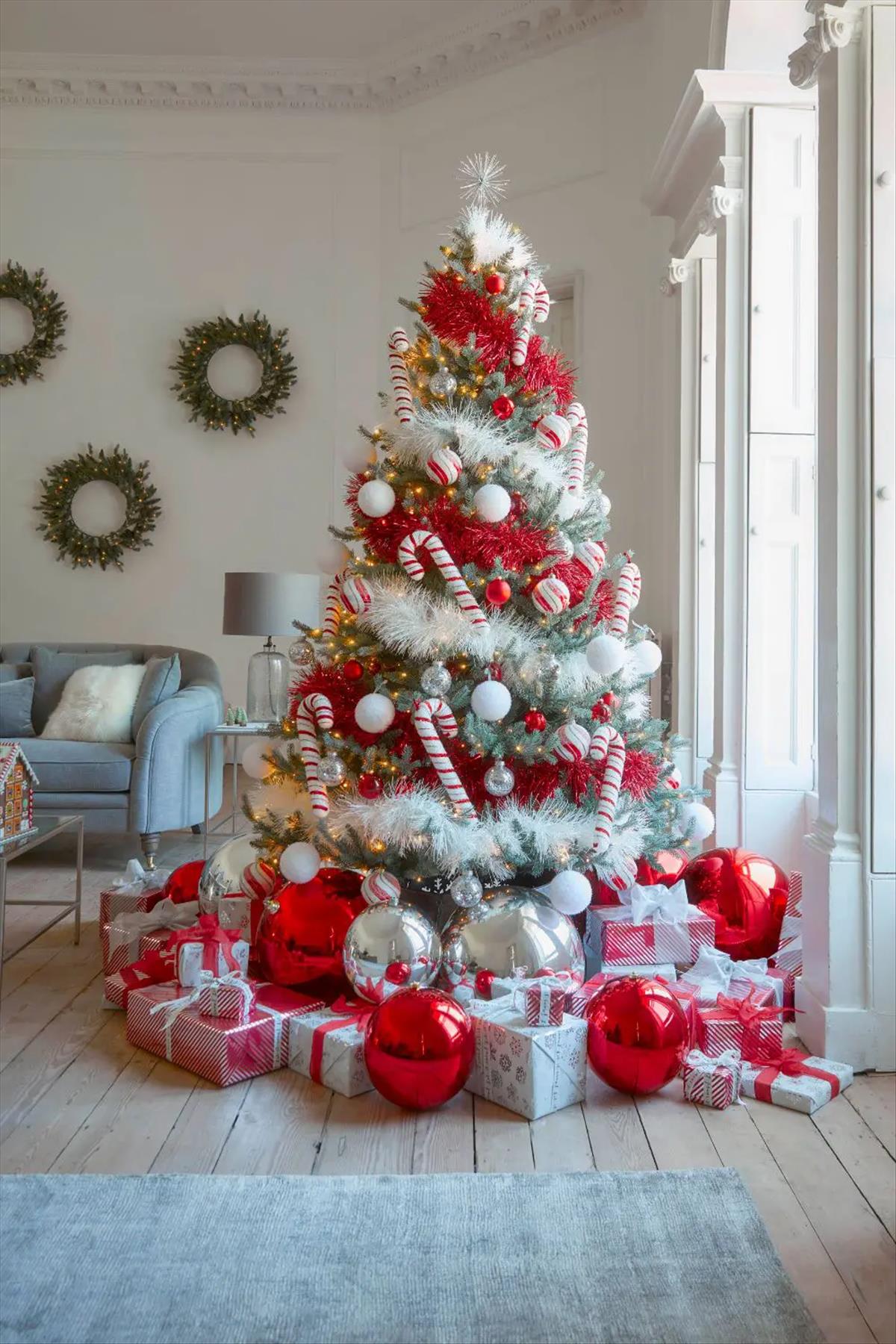 Classic Christmas tree ideas 2023 trends you'll love