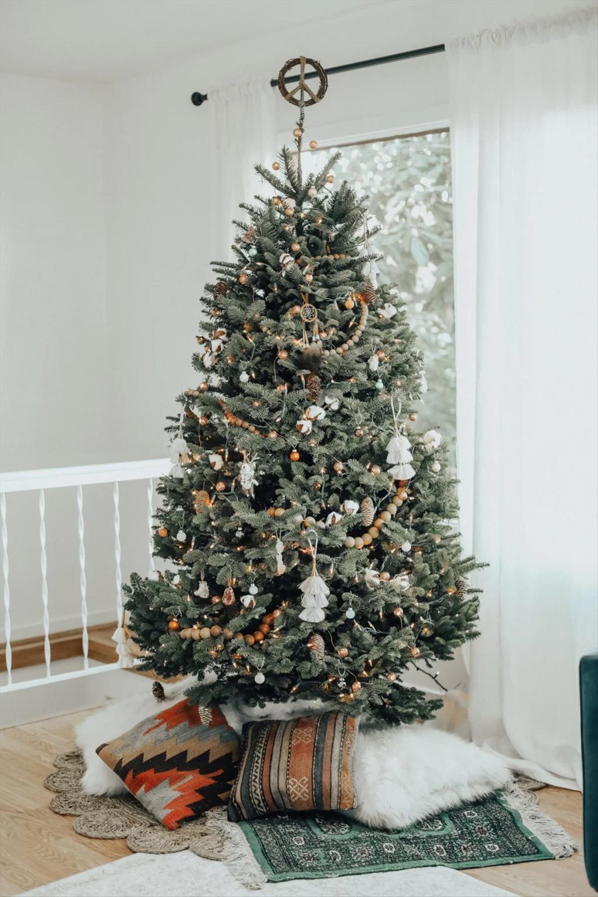 Classic Christmas tree ideas 2023 trends you'll love