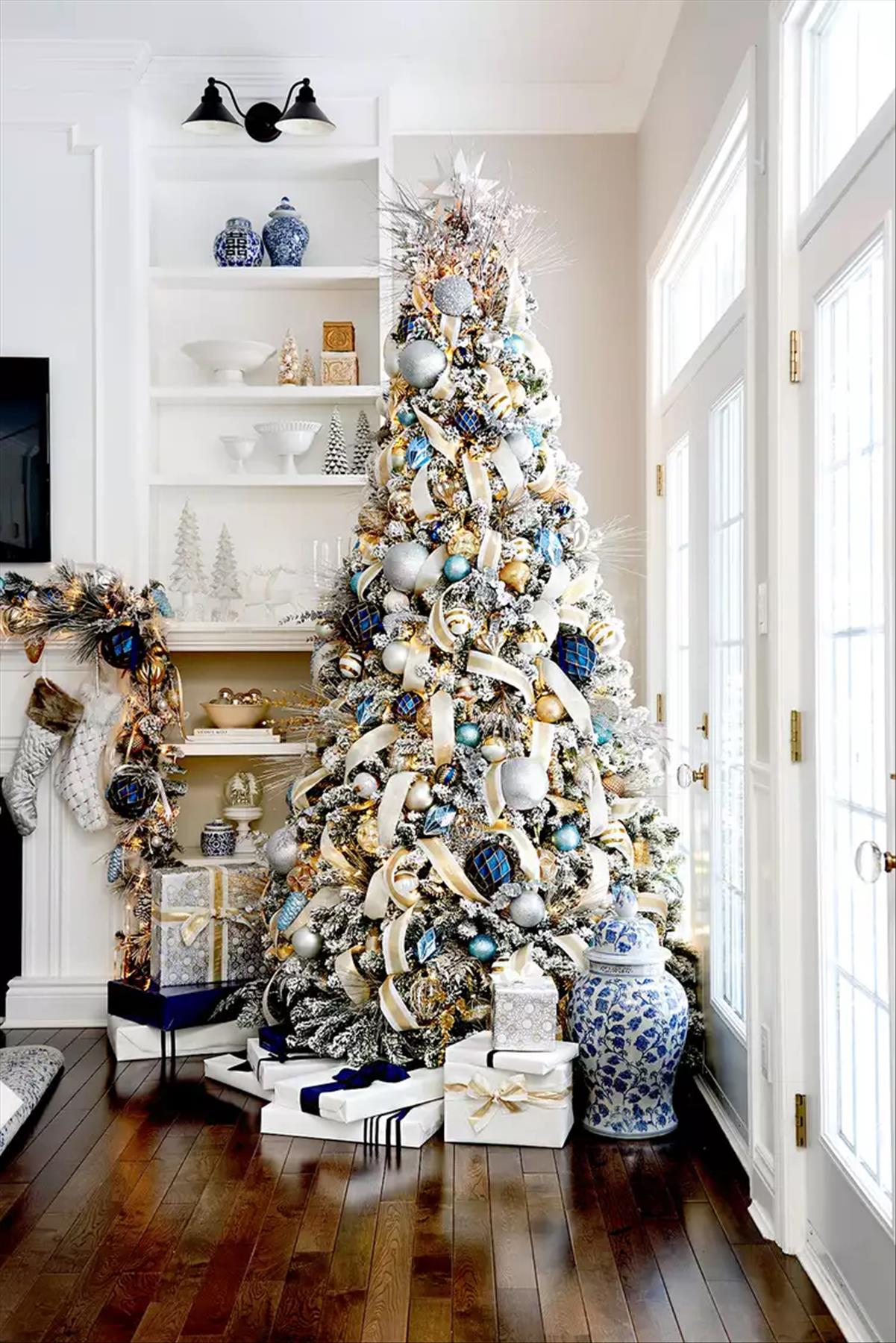 Classic Christmas tree ideas 2023 trends you'll love