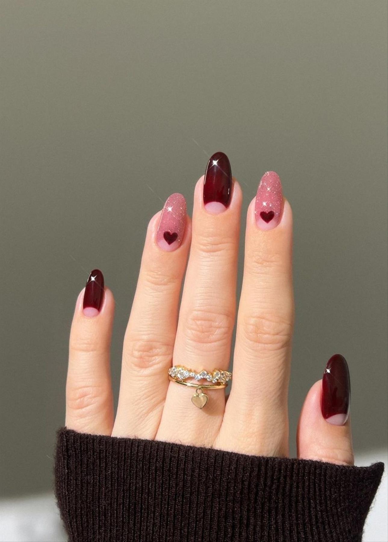 Alluring Short Red Winter Nail Ideas For 2023 To Wear