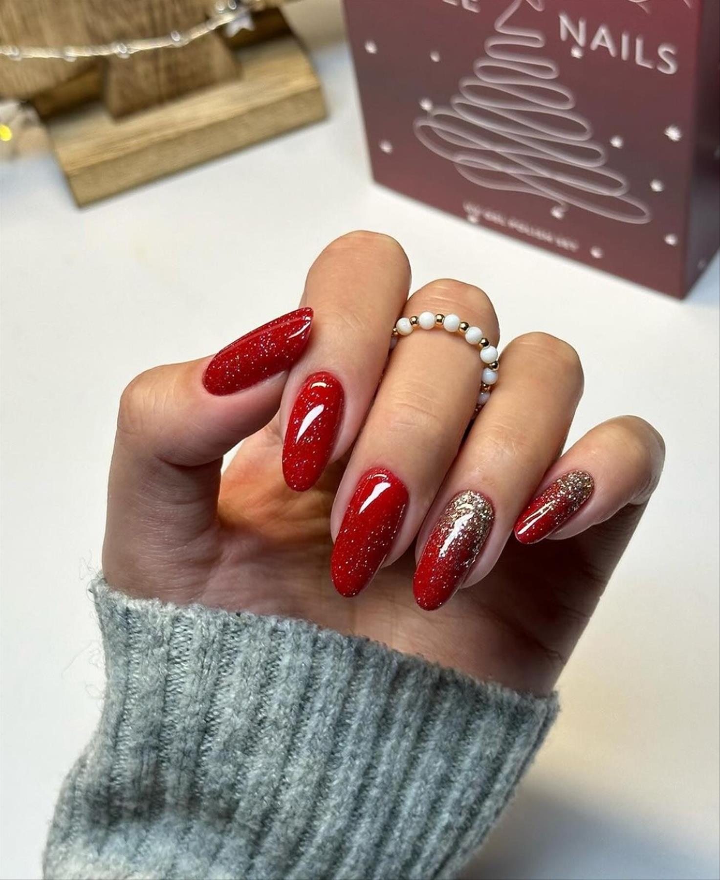 Alluring Short Red Winter Nail Ideas For 2023 To Wear