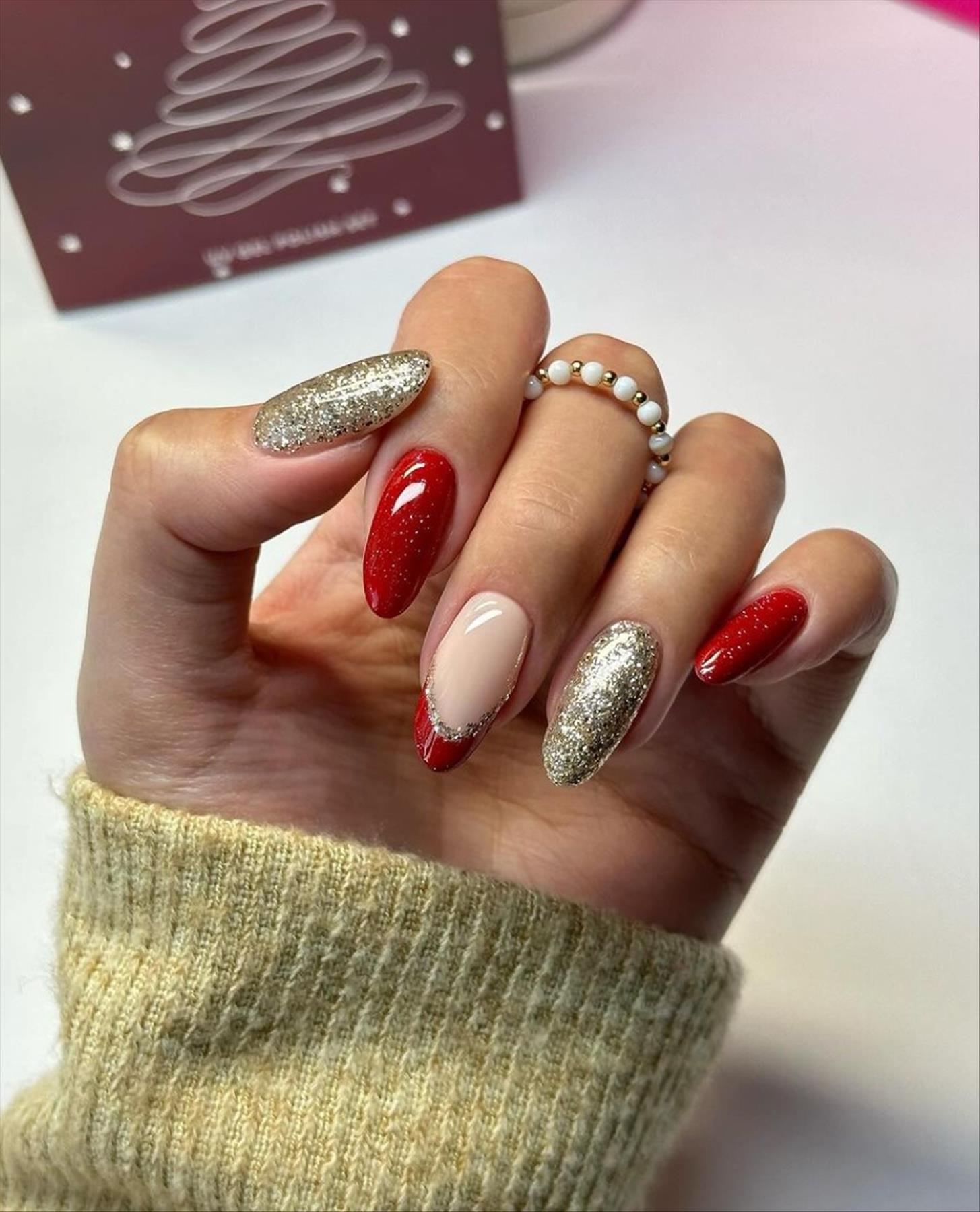 Alluring Short Red Winter Nail Ideas For 2023 To Wear