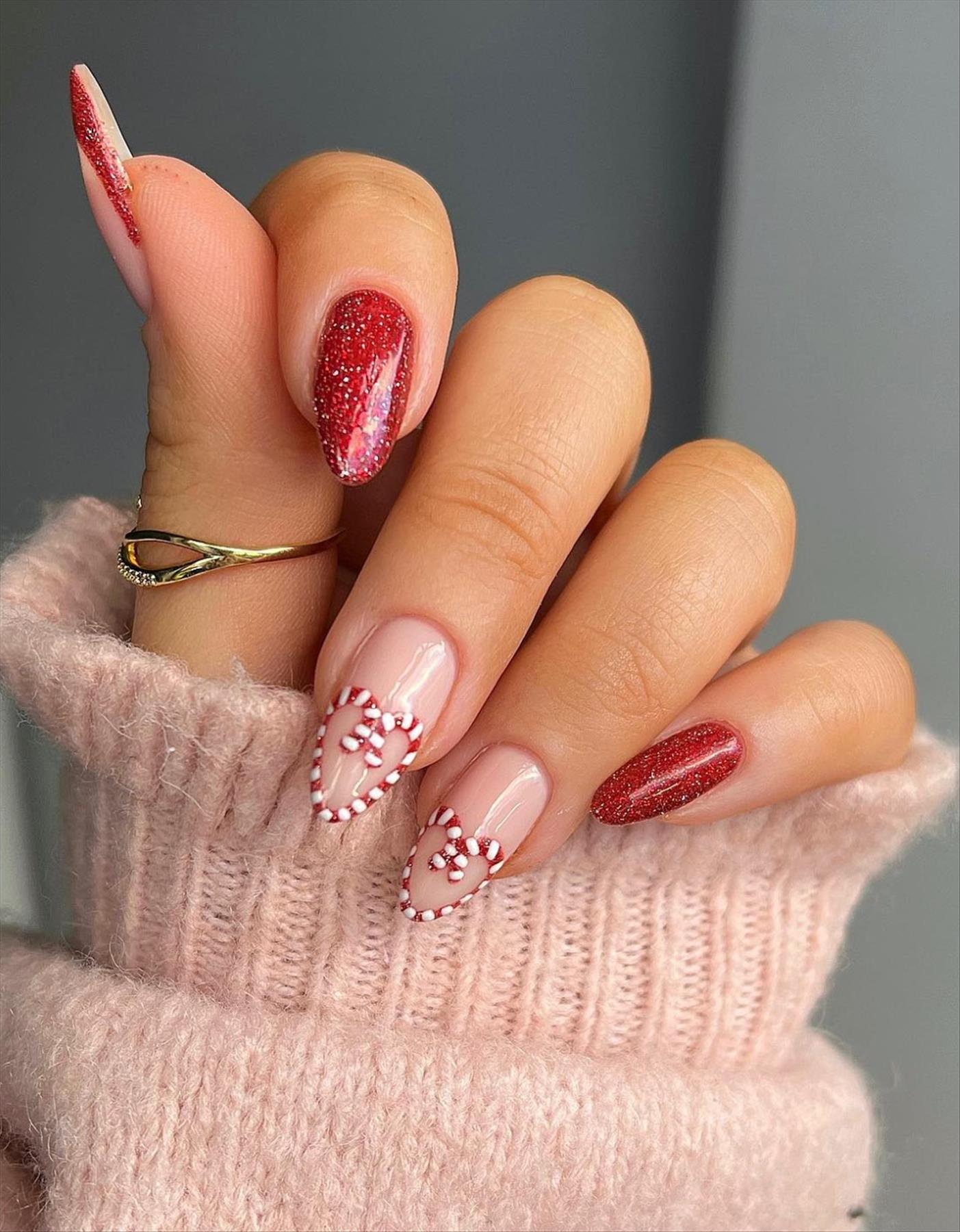 Alluring Short Red Winter Nail Ideas For 2023 To Wear