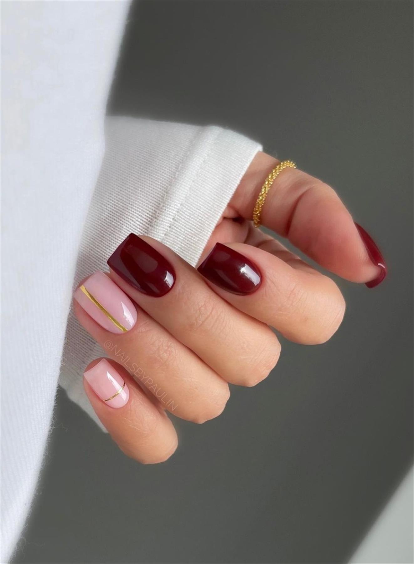 Alluring Short Red Winter Nail Ideas For 2023 To Wear