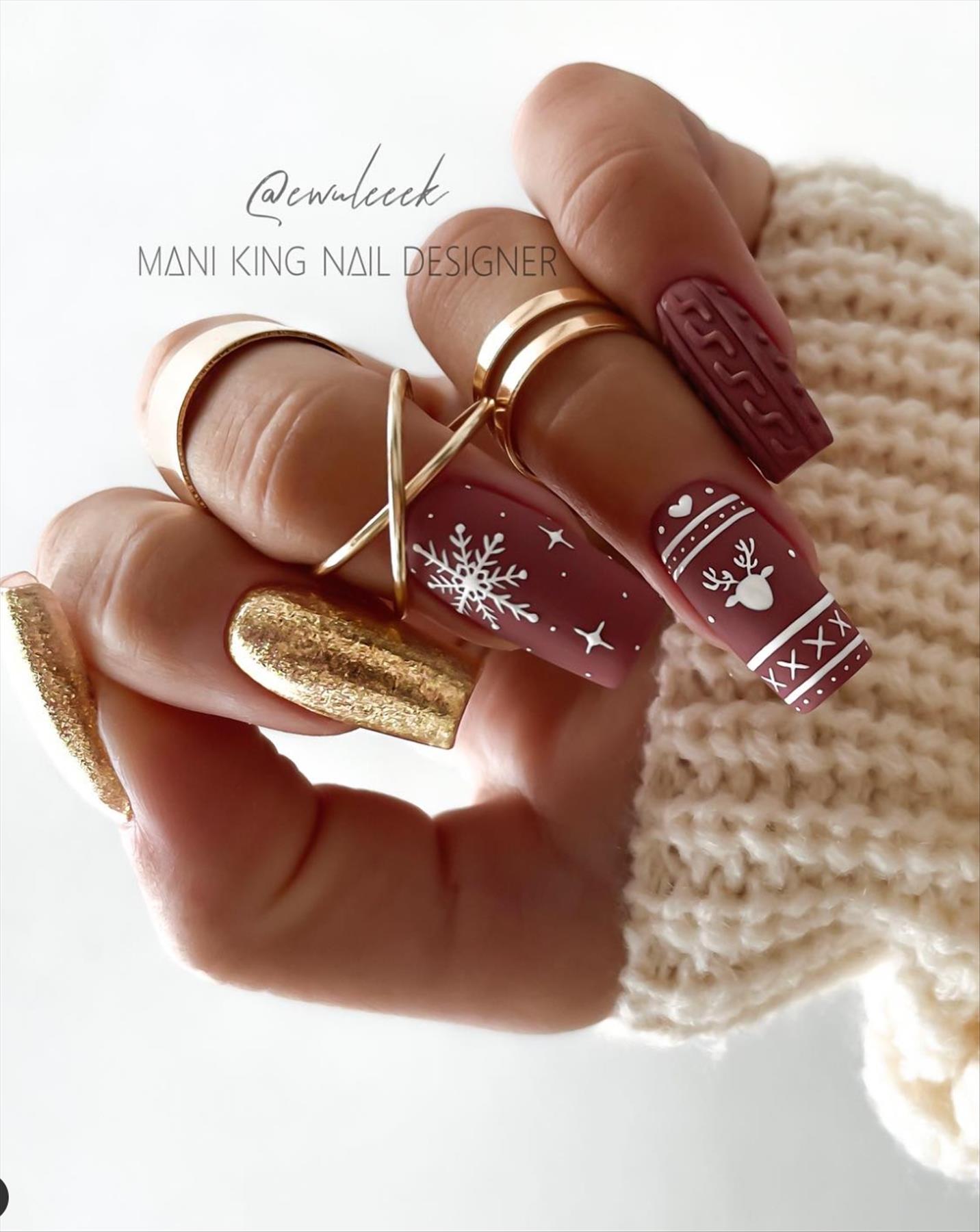 Top 30 Christmas nail designs 2023 to rock this holiday