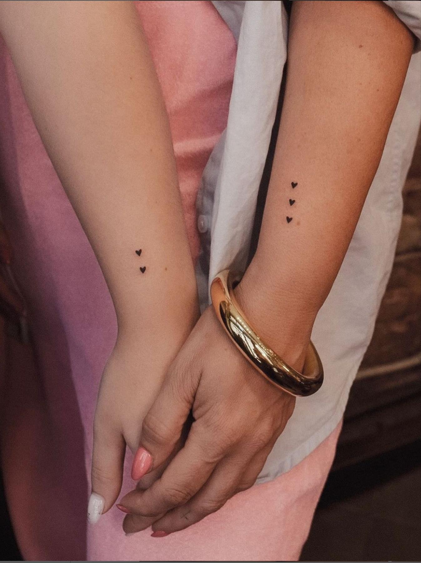 Cute small tattoo design ideas for your first tattoo attempt
