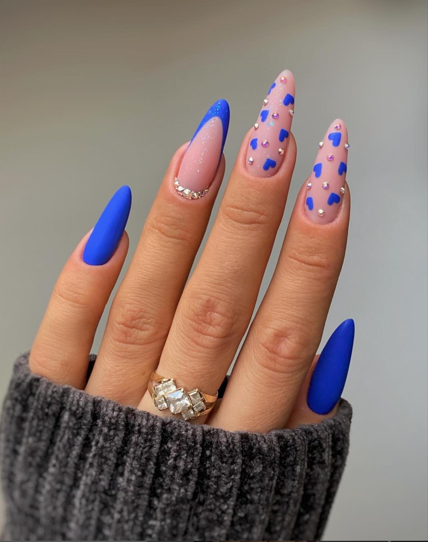 Sweet short Valentine's Day manicures with almond nail shapes