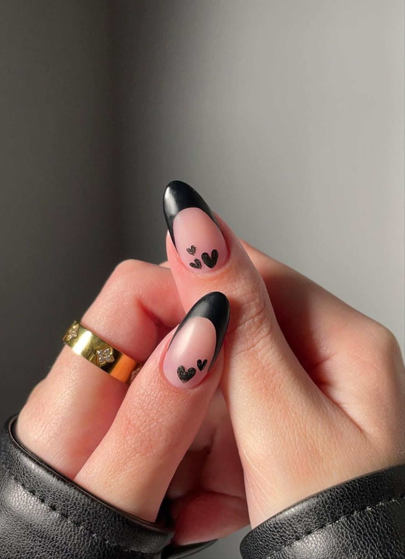 Best short Galentine's Day nail designs to copy now
