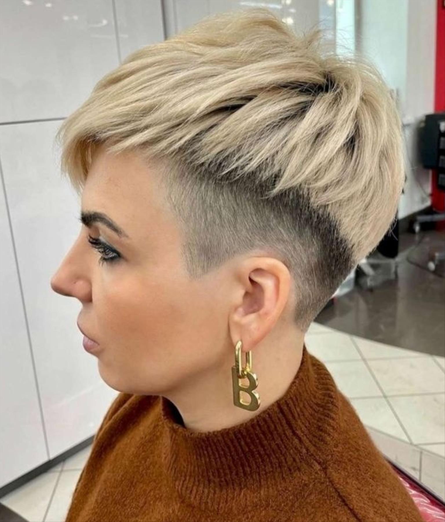 Elevate Your Style with an Ash Blonde Pixie Haircut