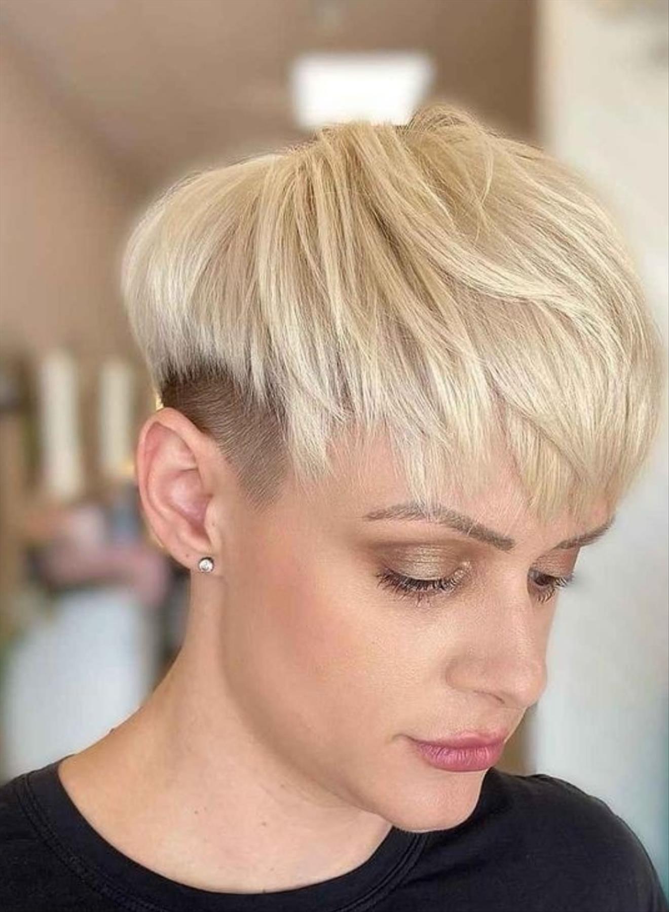 Elevate Your Style with an Ash Blonde Pixie Haircut