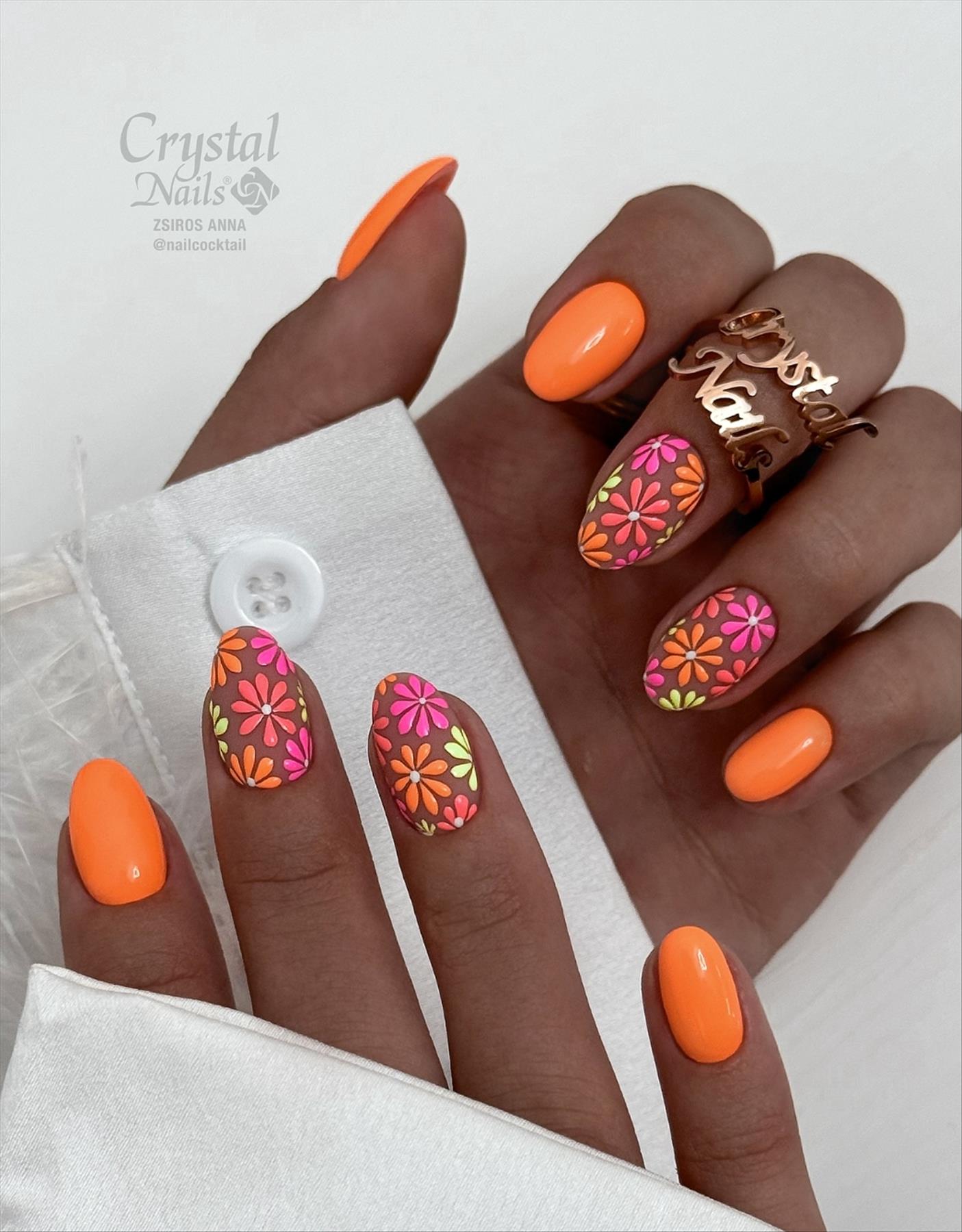 bright summer nails design and nail colors