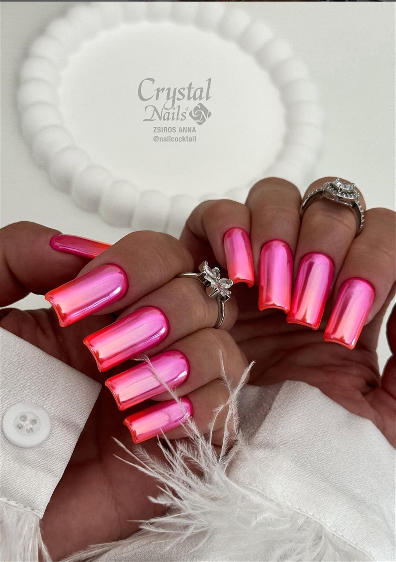 bright summer nails design and nail colors