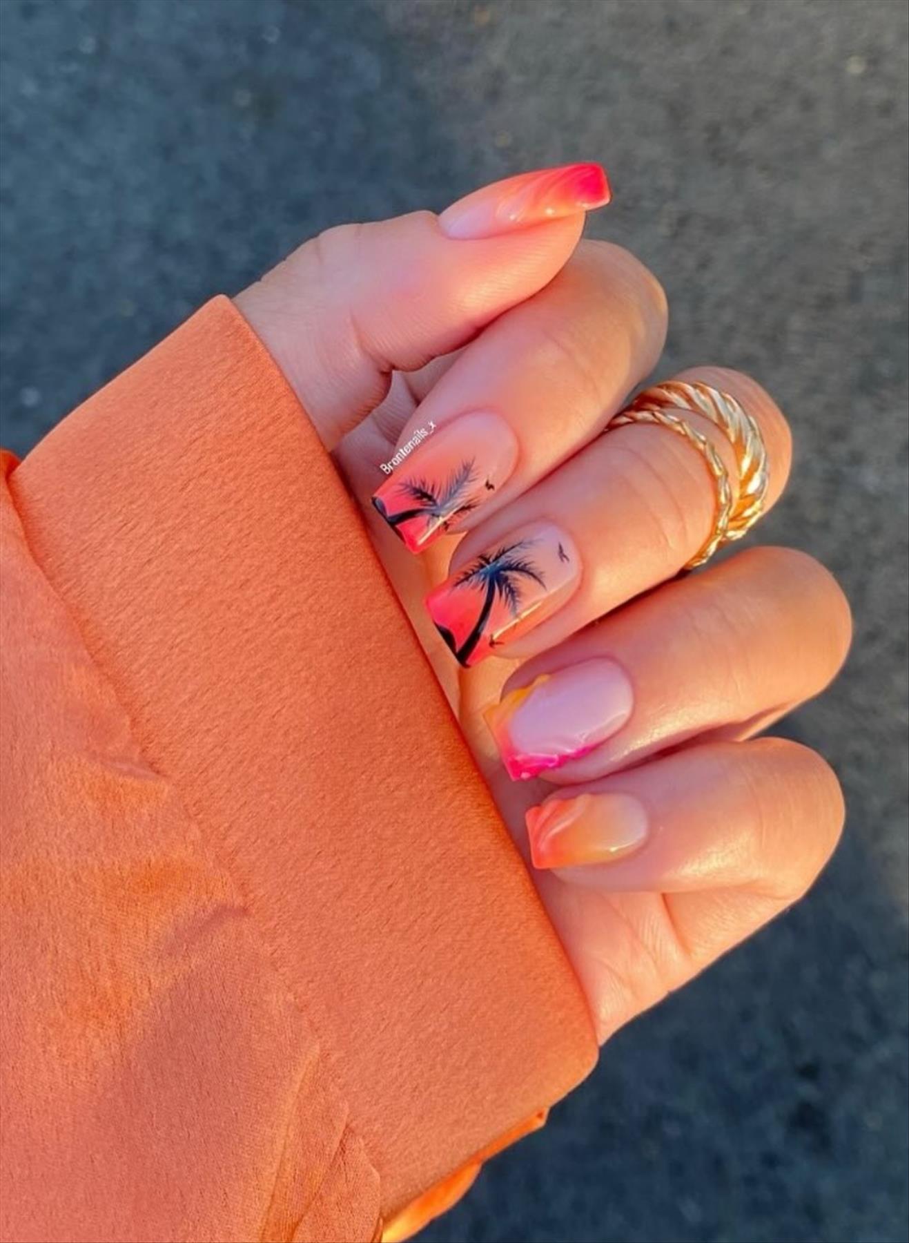 bright summer nails design and nail colors