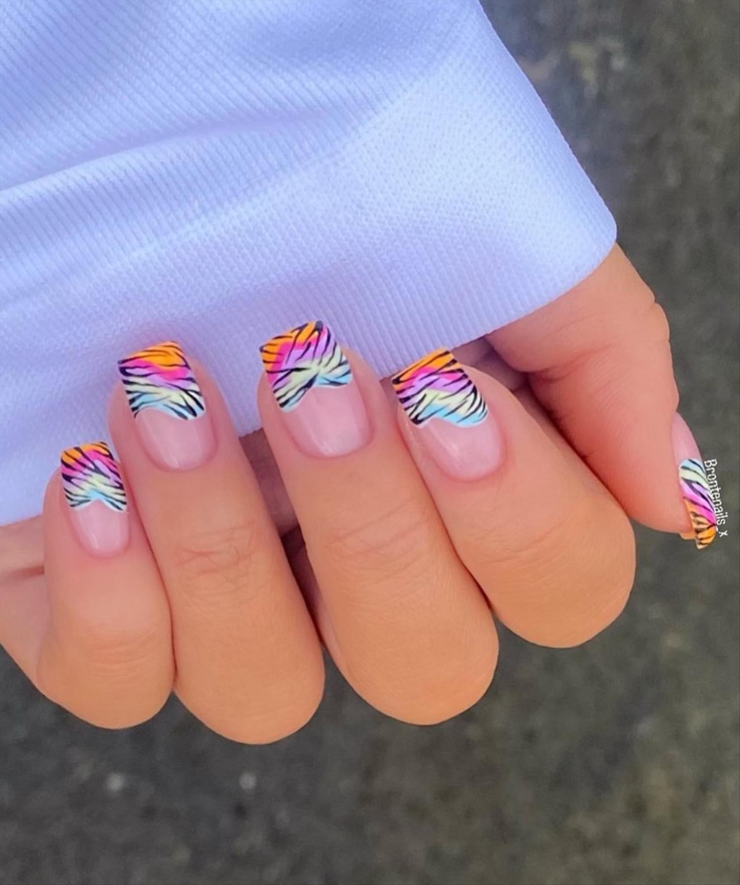 bright summer nails design and nail colors