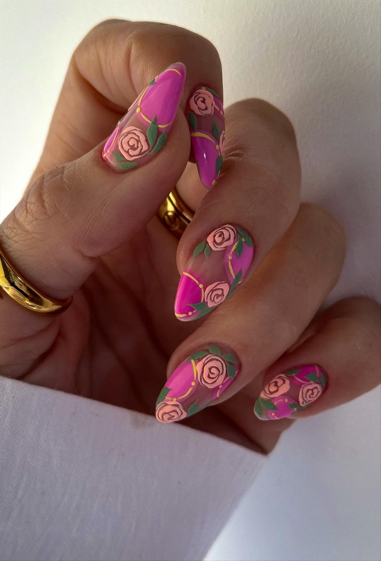 bright summer nails design and nail colors