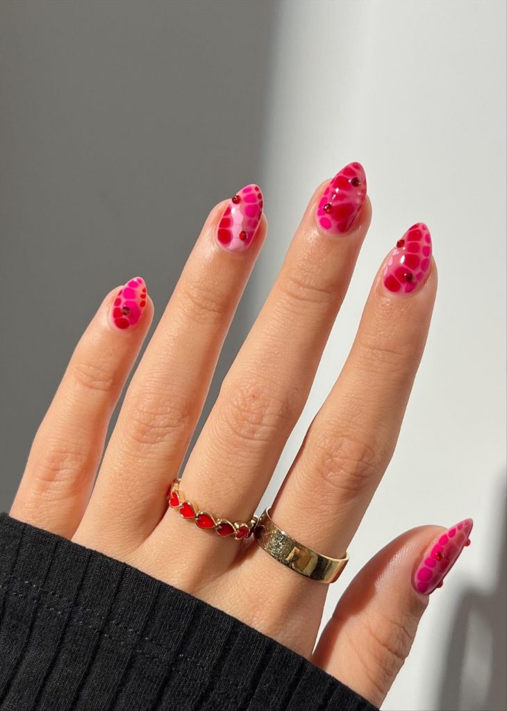 Romantic Valentine’s Day Nails Ideas for 2025